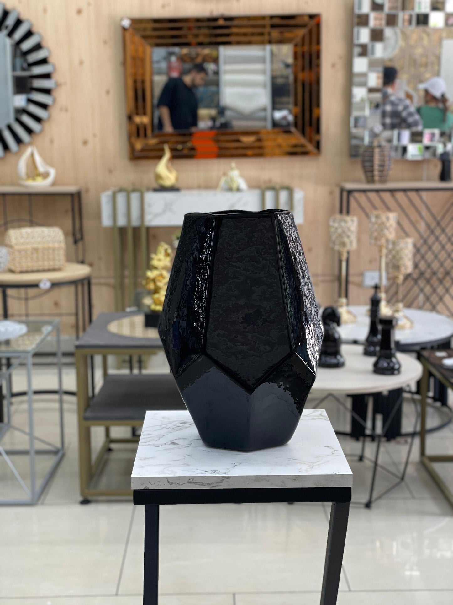 Jarrón Hexagonal Elegante
