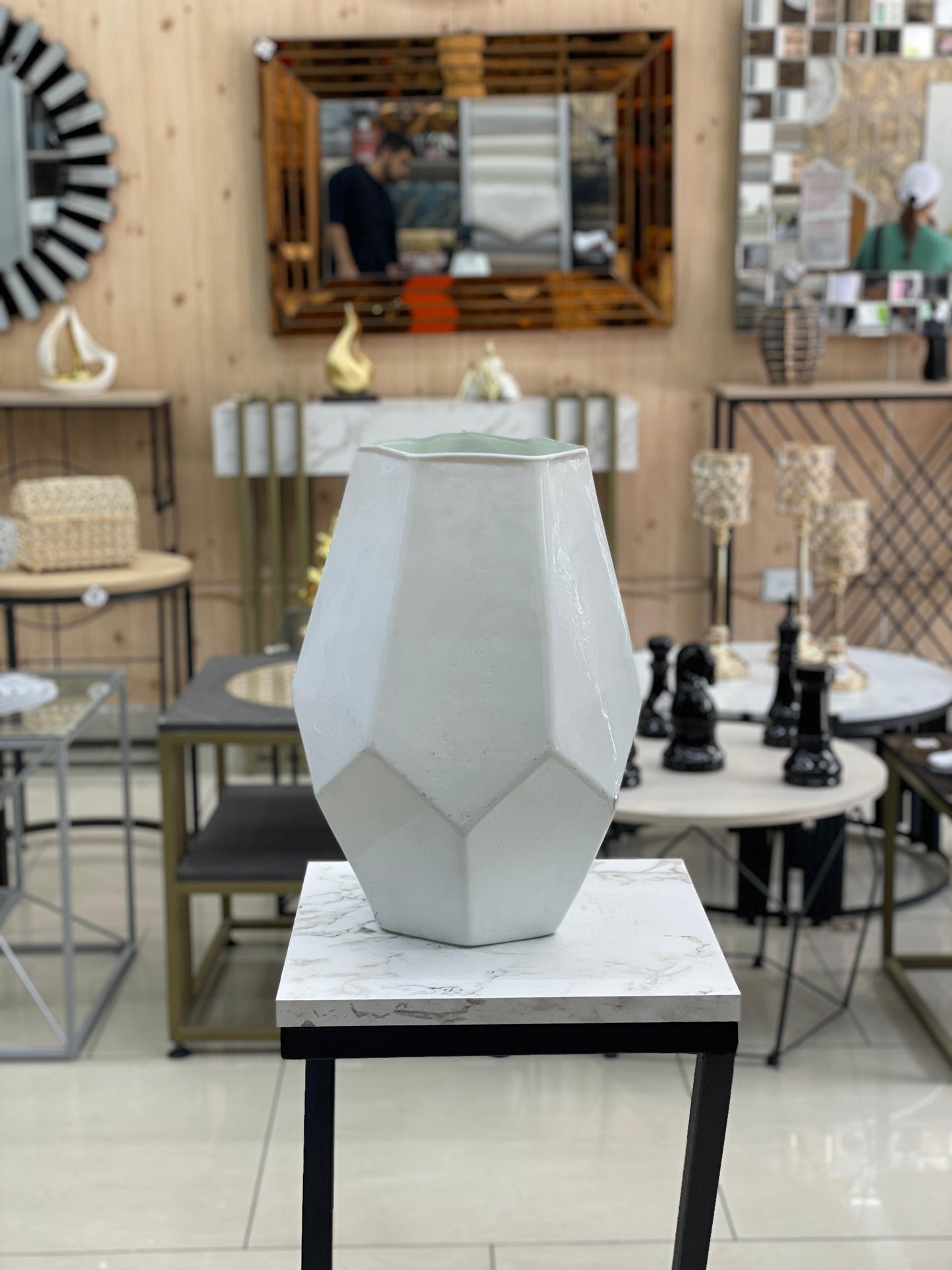 Jarrón Hexagonal Elegante